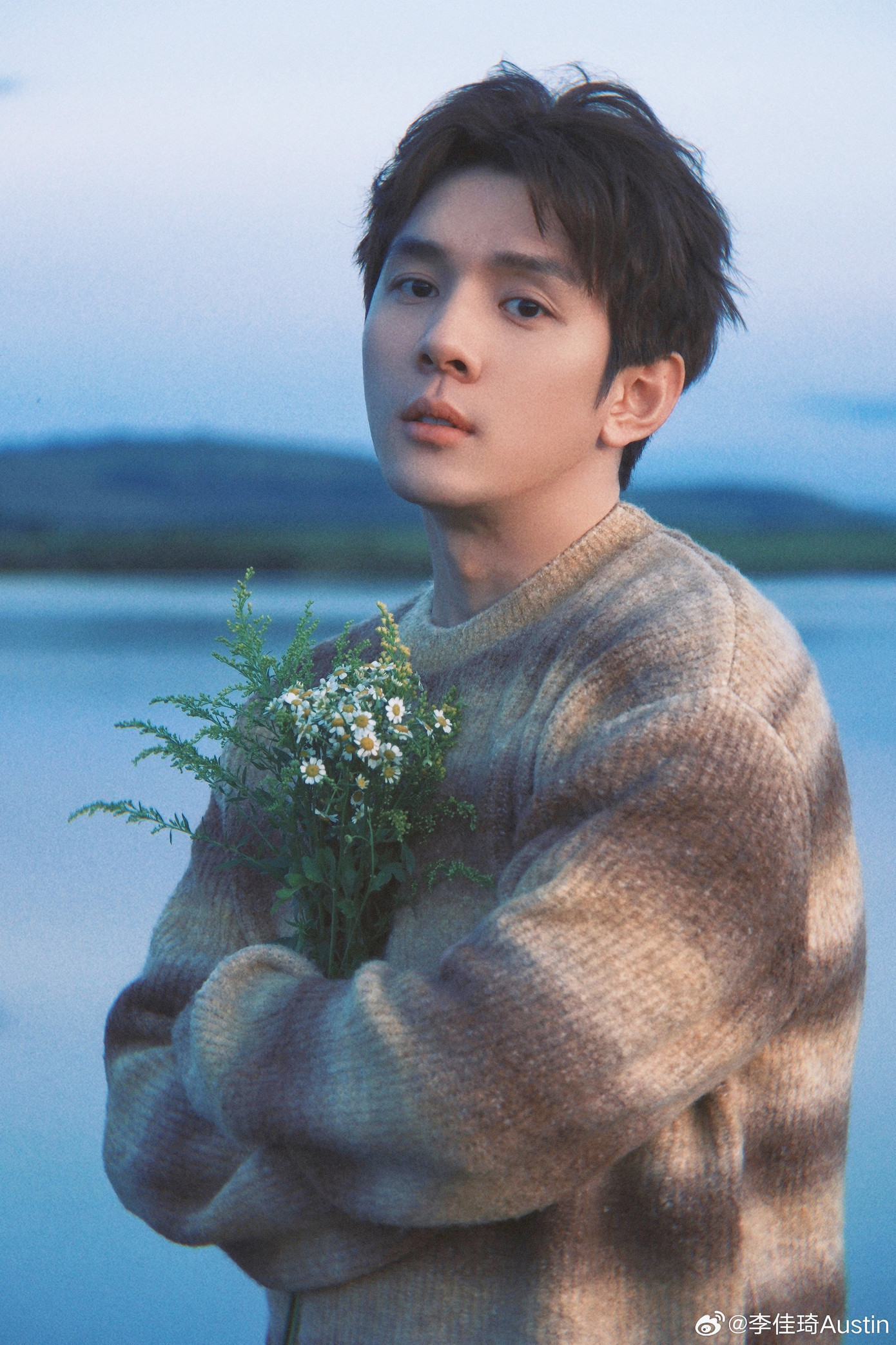 Lý Giai Kỳ trở thành huyền thoại ngành bán hàng trực tuyến. Lý Giai Kỳ trở thành huyền thoại ngành bán hàng trực tuyến.