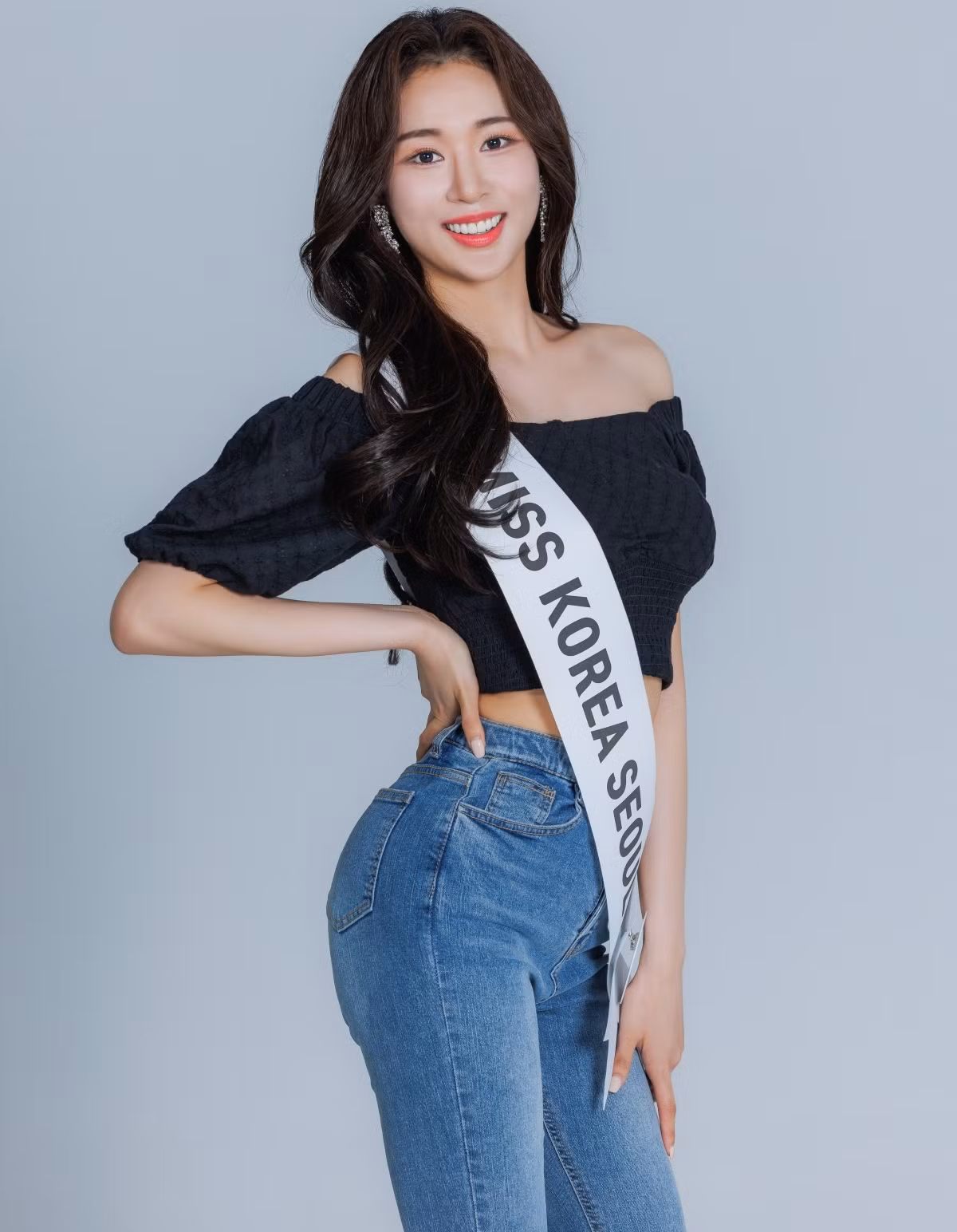Vóc dáng nổi bật của Choi Chae Won, cô đang học ngành Thiết kế đồ họa tại Đại học Boston, Mỹ. Vóc dáng nổi bật của Choi Chae Won, cô đang học ngành Thiết kế đồ họa tại Đại học Boston, Mỹ.