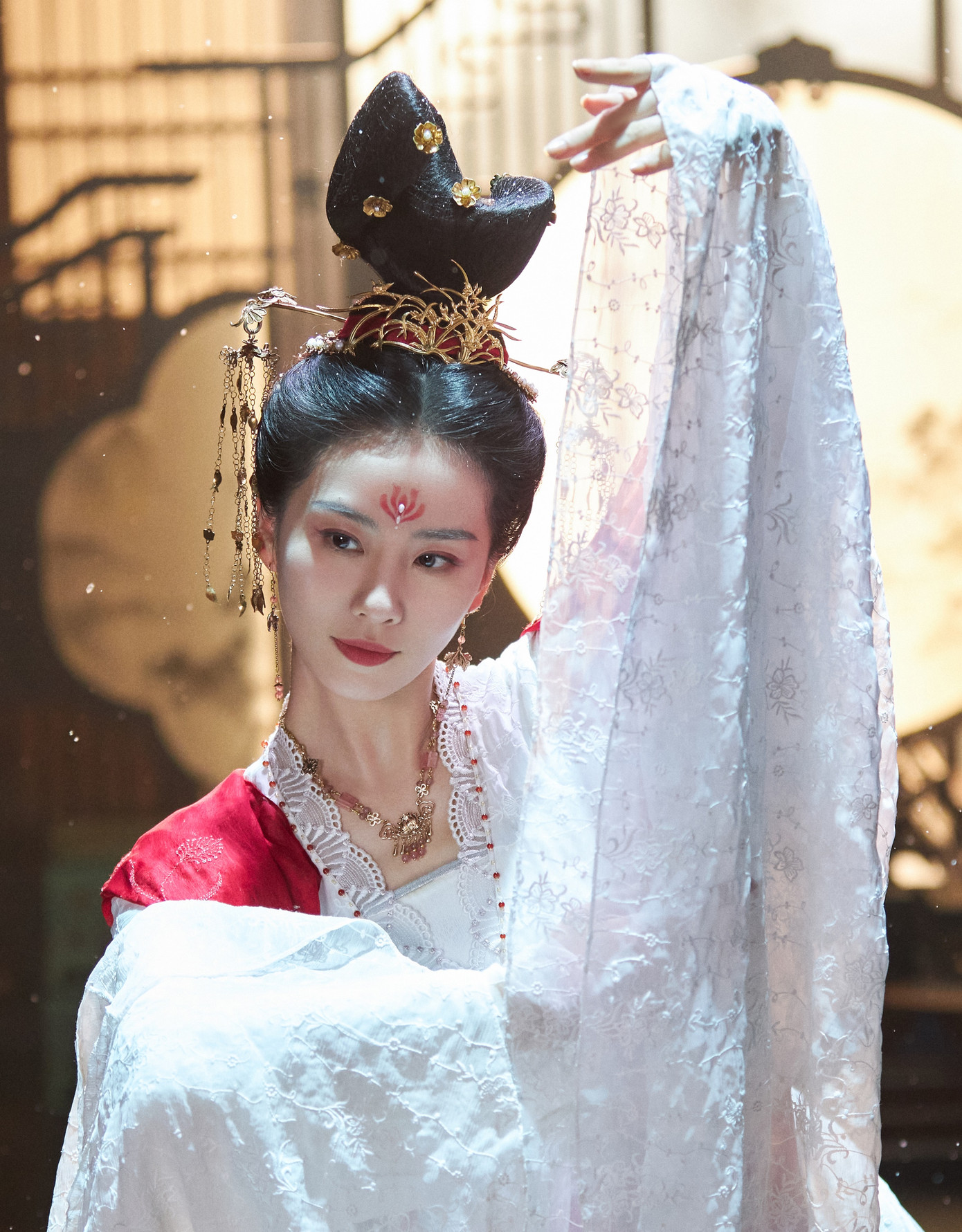 Lưu Thi Thi khẳng định vị thế mỹ nhân cổ trang và nữ diễn viên có khả năng đánh võ đẹp bậc nhất Hoa ngữ thông qua Nhất niệm quan sơn.