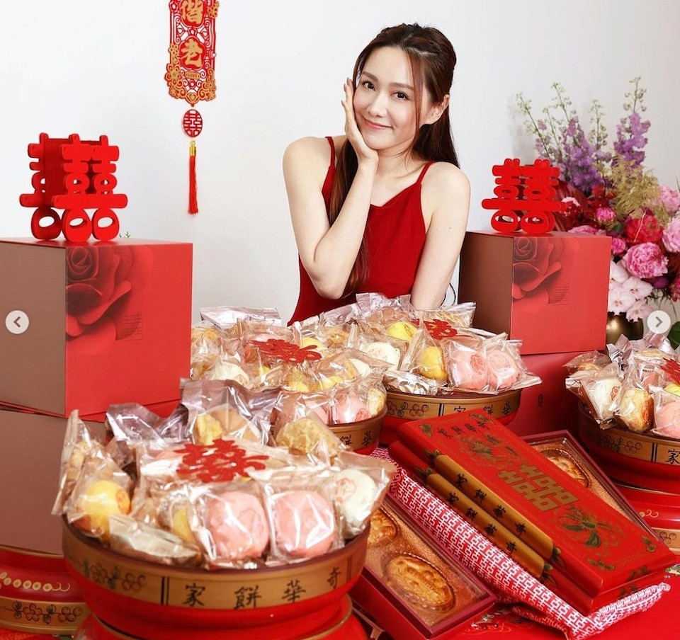 Mã Quốc Minh và Thang Lạc Văn tất bật chuẩn bị hôn lễ.