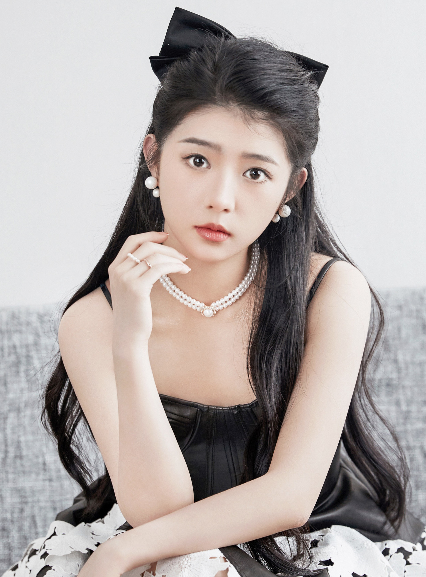 Hà Lam Đậu vụt sáng thành ngôi sao trẻ đầy triển vọng với vai diễn công chúa Dương Doanh dễ thương, mạnh mẽ.