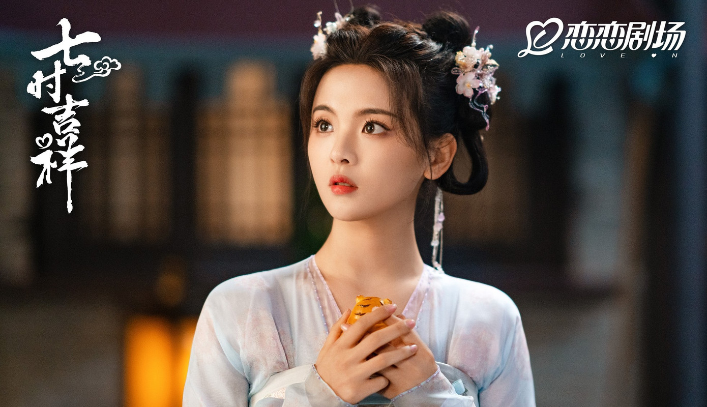 Giới giải trí Hoa ngữ đang lăng xê dàn diễn viên thần tượng có kỹ năng diễn xuất kém. Trong ảnh, Dương Siêu Việt nổi lên từ cuộc thi âm nhạc, được đóng chính nhiều phim nhưng thành tích bết bát. Giới giải trí Hoa ngữ đang lăng xê dàn diễn viên thần tượng có kỹ năng diễn xuất kém. Trong ảnh, Dương Siêu Việt nổi lên từ cuộc thi âm nhạc, được đóng chính nhiều phim nhưng thành tích bết bát.