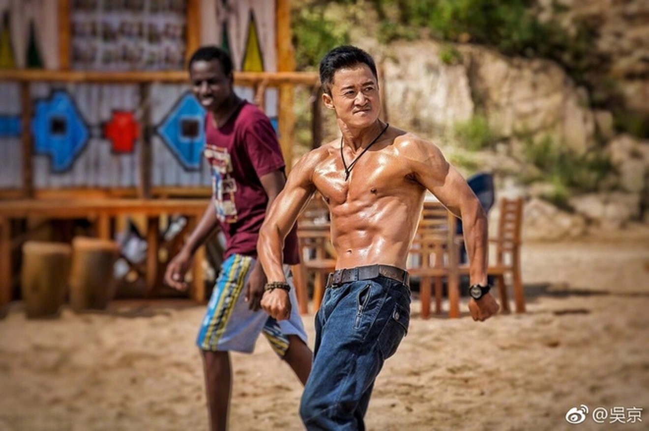 Ngô Kinh theo đuổi hình tượng anh hùng màn ảnh, khoe cơ bắp, võ thuật nên bị đánh giá thiếu chiều sâu. Ngô Kinh theo đuổi hình tượng anh hùng màn ảnh, khoe cơ bắp, võ thuật nên bị đánh giá thiếu chiều sâu.