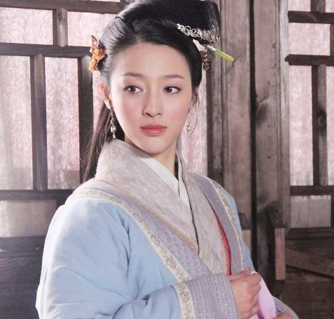 Can Đình Đình từng là mỹ nhân nổi bật của giới giải trí Hoa ngữ.