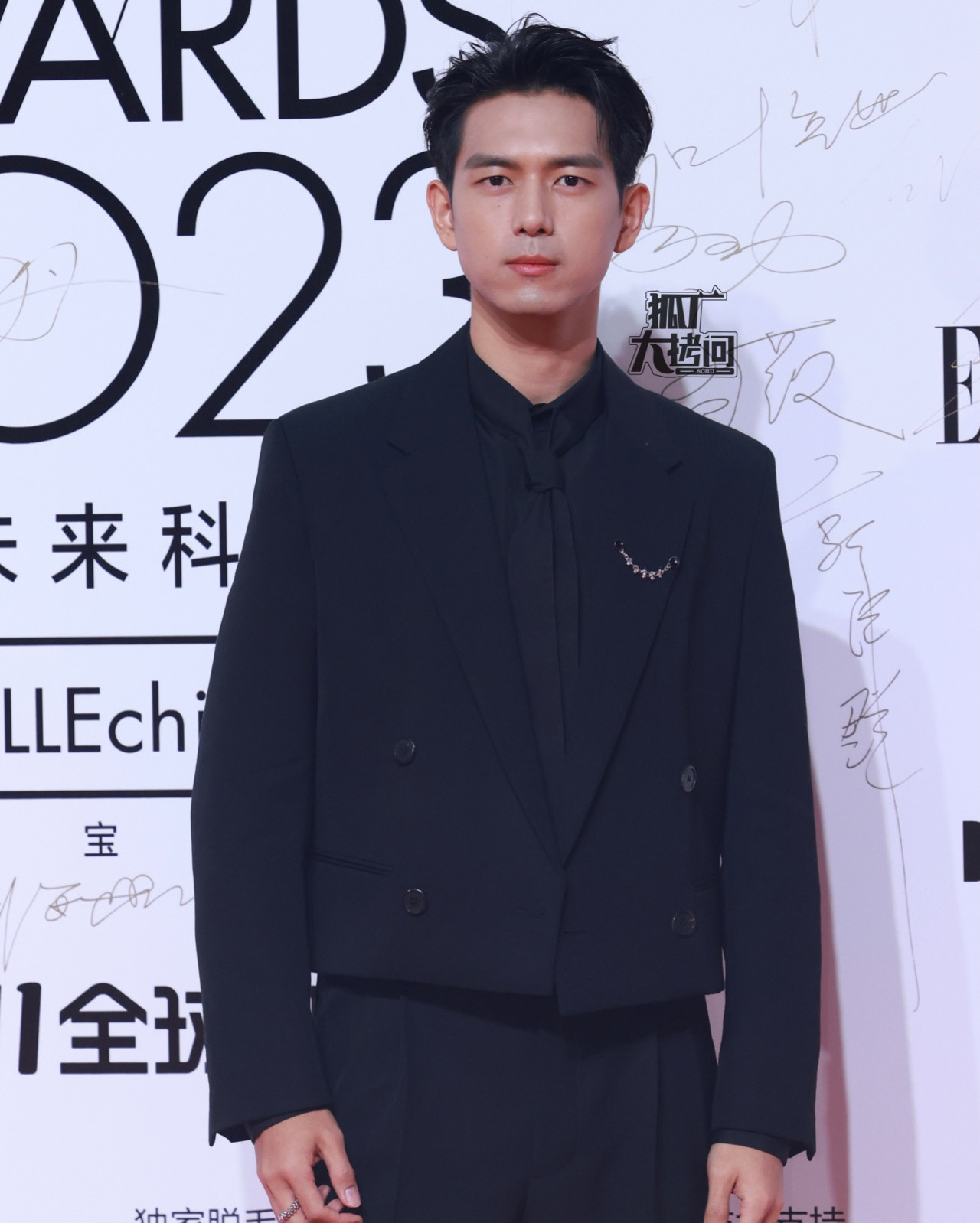 Sự kiện còn có sự góp mặt của các tài tử như Lý Hiện, Cung Tuấn và nhiều ngôi sao khác. Sự kiện còn có sự góp mặt của các tài tử như Lý Hiện, Cung Tuấn và nhiều ngôi sao khác.