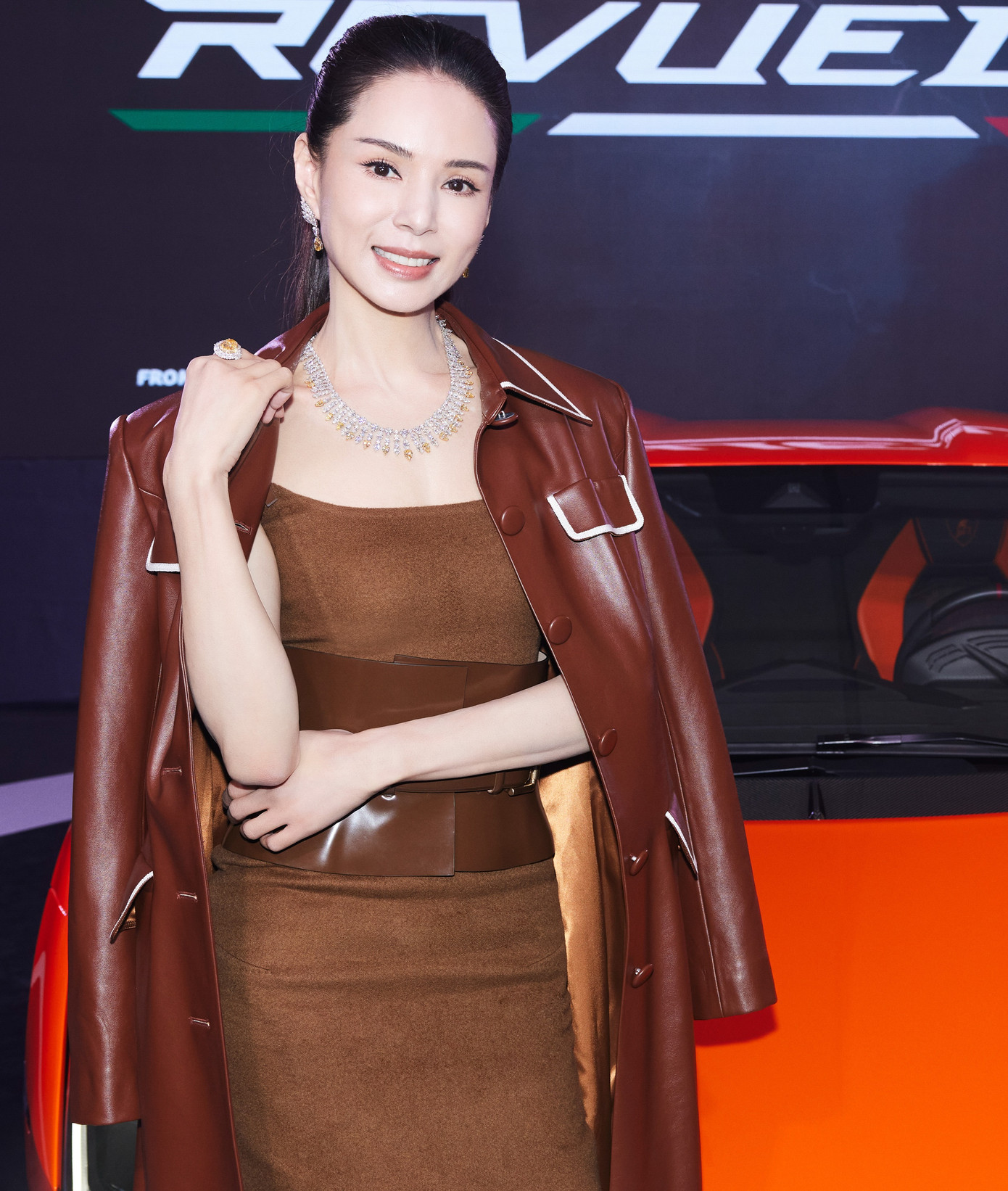 Lý Nhược Đồng với nhan sắc thách thức thời gian ở tuổi 57. Lý Nhược Đồng với nhan sắc thách thức thời gian ở tuổi 57.