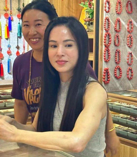 Lý Nhược Đồng với nhan sắc thách thức thời gian ở tuổi 57. Lý Nhược Đồng với nhan sắc thách thức thời gian ở tuổi 57.