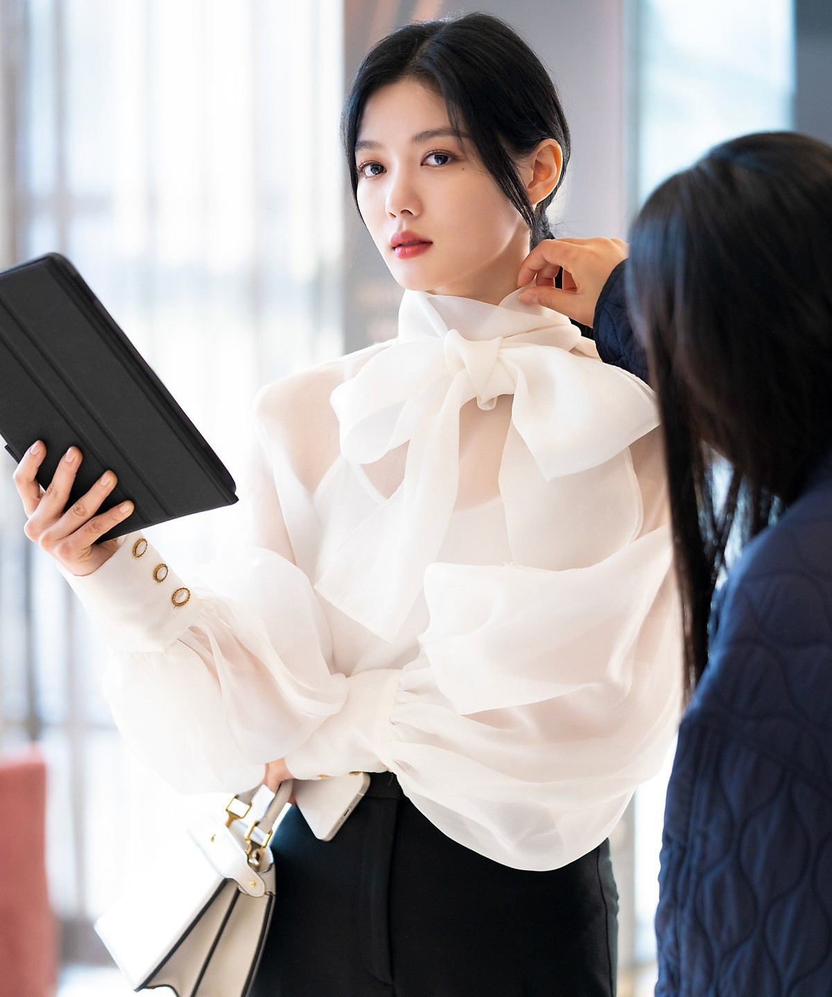 Kim Yoo Jung quyến rũ khi vào vai tiểu thư tài phiệt trong My Demon.