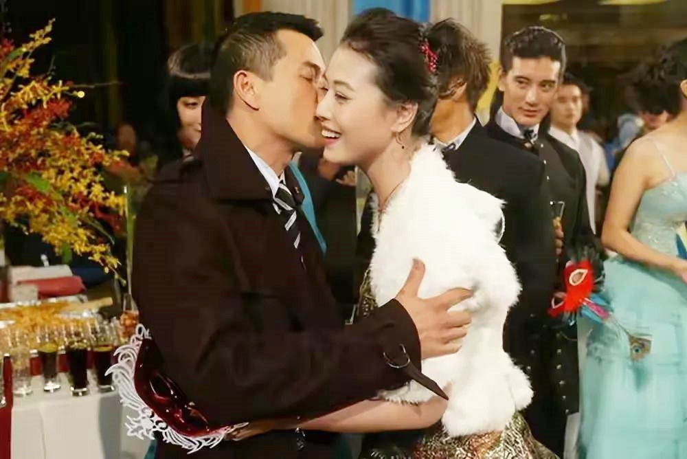 Châu Hải My và Lữ Lương Vỹ thân thiết dù đã đường ai nấy đi. Châu Hải My và Lữ Lương Vỹ thân thiết dù đã đường ai nấy đi.