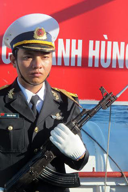 Xúc động tri ân các anh hùng liệt sĩ trên đảo Trường Sa ảnh 13