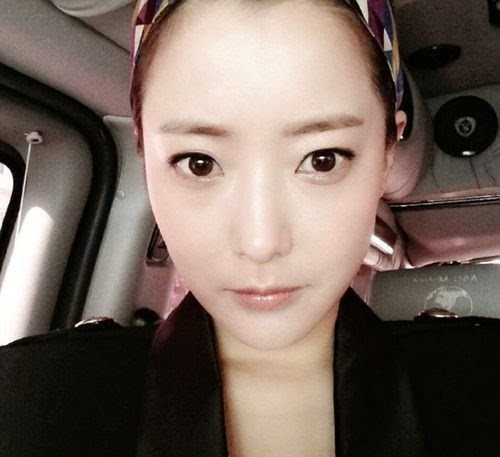 4 mỹ nhân Hàn bị chê tơi tả vì chụp hình "tự sướng" ảnh 20