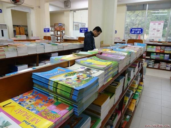 Đề xuất năm tiêu chuẩn, tiêu chí đánh giá sách giáo khoa mới ảnh 1 Khi áp dụng chương trình mới, sẽ có nhiều sách giáo khoa để học sinh, giáo viên lựa chọn.