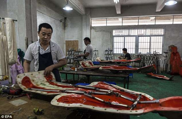 Các nhà máy sản xuất búp bê tình dục ở Trung Quốc luôn tìm cách cải tiến để khách hàng có trải nghiệm tốt nhất. Ảnh: EPA. Các nhà máy sản xuất búp bê tình dục ở Trung Quốc luôn tìm cách cải tiến để khách hàng có trải nghiệm tốt nhất. Ảnh: EPA.