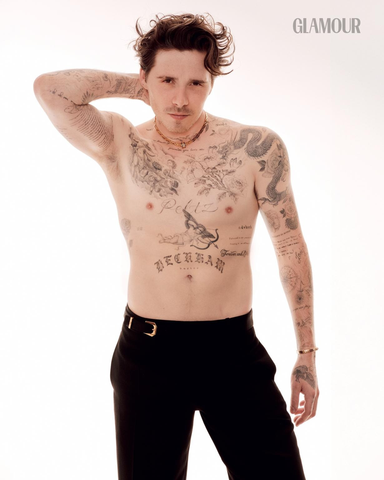 Brooklyn che hình xăm về mẹ bằng hình xăm khác liên quan đến vợ. Ảnh: IG/Glamour.