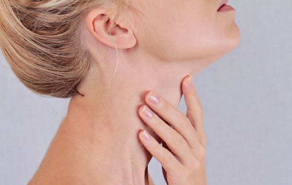 ThS.BS. Tôn Thất Kha - Trưởng khoa Điều trị tích cực, Bệnh viện Nội tiết Trung ương khuyến cáo người bệnh mắc Basedow cần hết sức lưu ý khi sử dụng thuốc. Ảnh minh họa: Internet