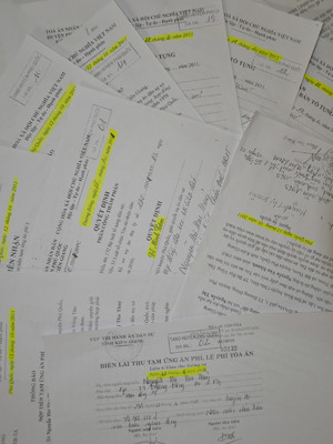 Hàng loạt giấy tờ thủ tục vụ án được TAND huyện Phú Quốc “sốt sắng” ký cùng ngày 12/10/2011. Hàng loạt giấy tờ thủ tục vụ án được TAND huyện Phú Quốc “sốt sắng” ký cùng ngày 12/10/2011