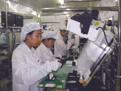 Lương công nhân hiện không đủ đảm bảo cuộc sống