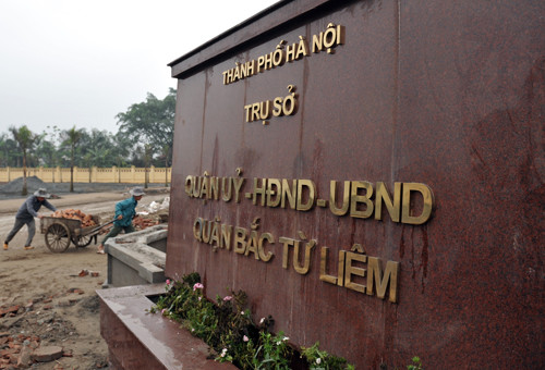 Quận Bắc Từ Liêm dùng nhà tái định cư làm trụ sở tạm ảnh 1