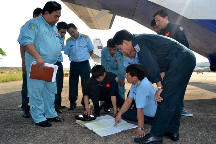 TRỰC TIẾP: Dò được tín hiệu Boeing mất tích ảnh 14