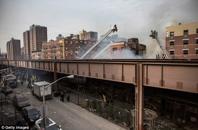 Nổ lớn ở New York, sập 2 tòa nhà, 2 người chết ảnh 7