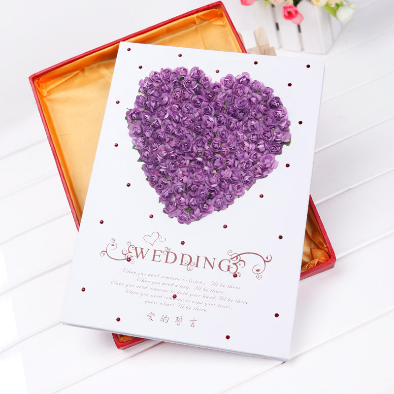 Từ hoa cưới... ...thiếp cưới ...những món đồ trang trí tại tiệc cưới tới trang phục của cô dâu chú rể để tràn ngập sắc tím thủy chung.