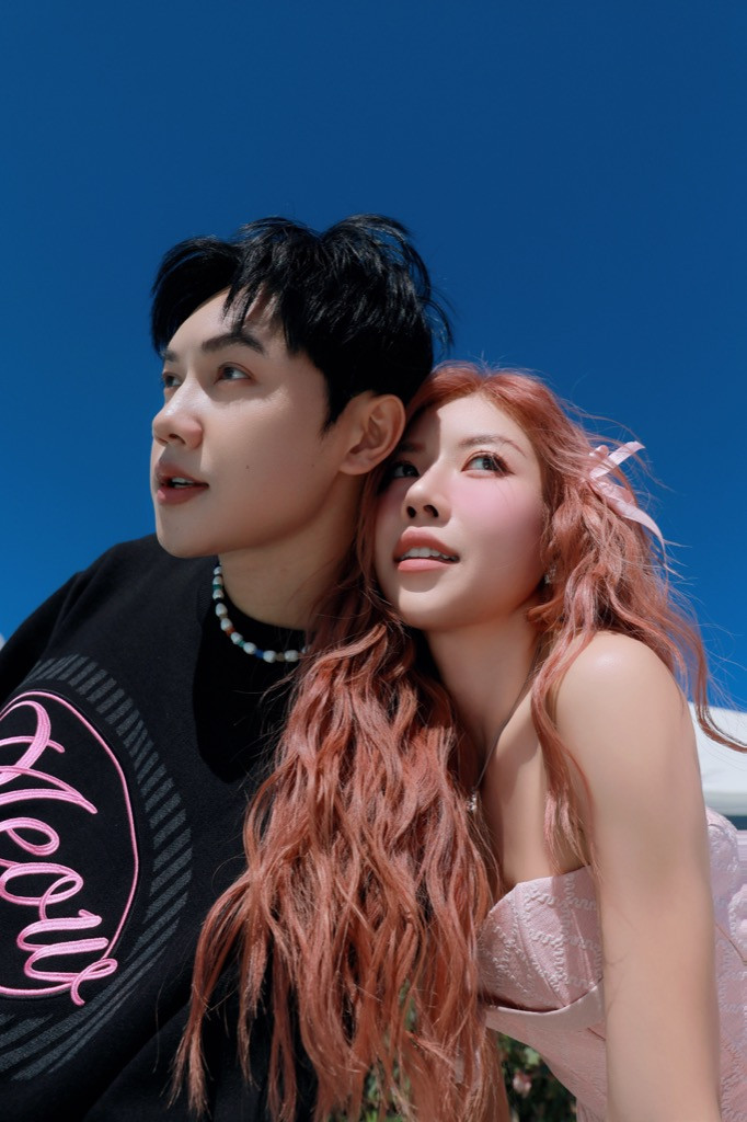 Trang Pháp và JSOL nhận về nhiều bình luận đáng yêu từ fan cho một màn kết hợp ngọt ngào nhưng cũng lắm "gian truân".