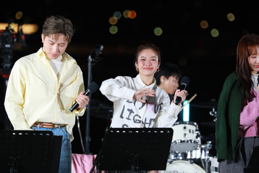 Em út Lâm Bảo Ngọc lần đầu tiên diễn trên sân khấu Xuân Hạ Thu Đông, rồi lại Xuân không tránh khỏi một chút hồi hộp.