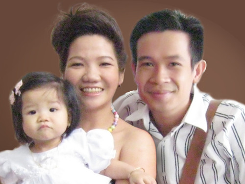 NSƯT Giang Châu, Linh Châu và cố nghệ sĩ Thế Sơn trong vở Ngao Sò Ốc Hến (ảnh Thanh Hiệp)