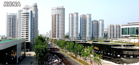 Tấm hình này mang lại cái nhìn rất khác so với những hình dung quen thuộc về một đất nước bí ẩn vào loại bậc nhất như Triều Tiên. Ảnh: KCNA Tấm hình này mang lại cái nhìn rất khác so với những hình dung quen thuộc về một đất nước bí ẩn vào loại bậc nhất như Triều Tiên