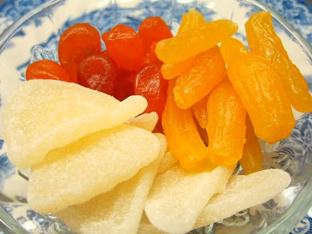 Tránh xa những món ăn Tết này nếu không muốn tăng cân ảnh 3