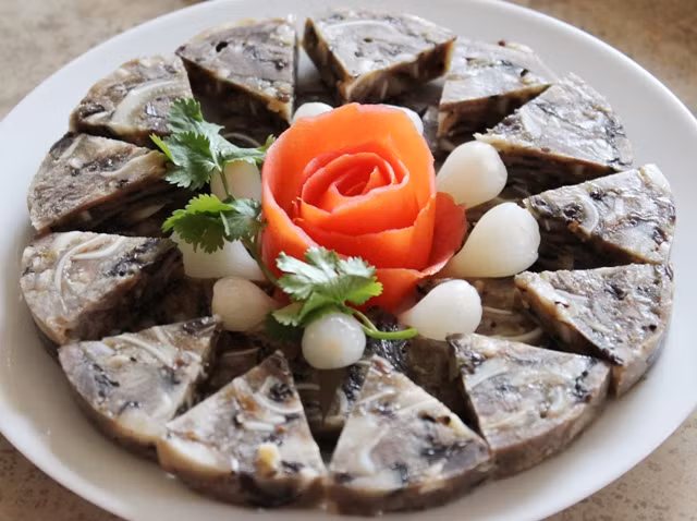 Tránh xa những món ăn Tết này nếu không muốn tăng cân ảnh 2