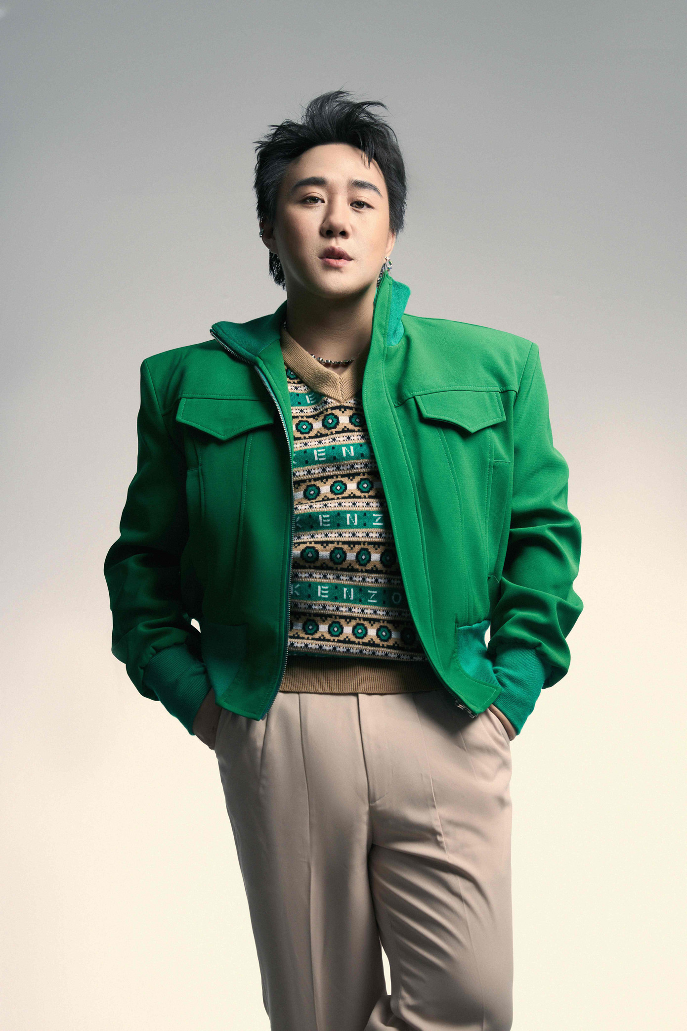 Nam ca sĩ chia sẻ, concert đầu tay sau 15 năm đi hát luôn là một áp lực lớn, tuy nhiên "may là đã hoàn vốn". Nam ca sĩ chia sẻ, concert đầu tay sau 15 năm đi hát luôn là một áp lực lớn, tuy nhiên "may là đã hoàn vốn".