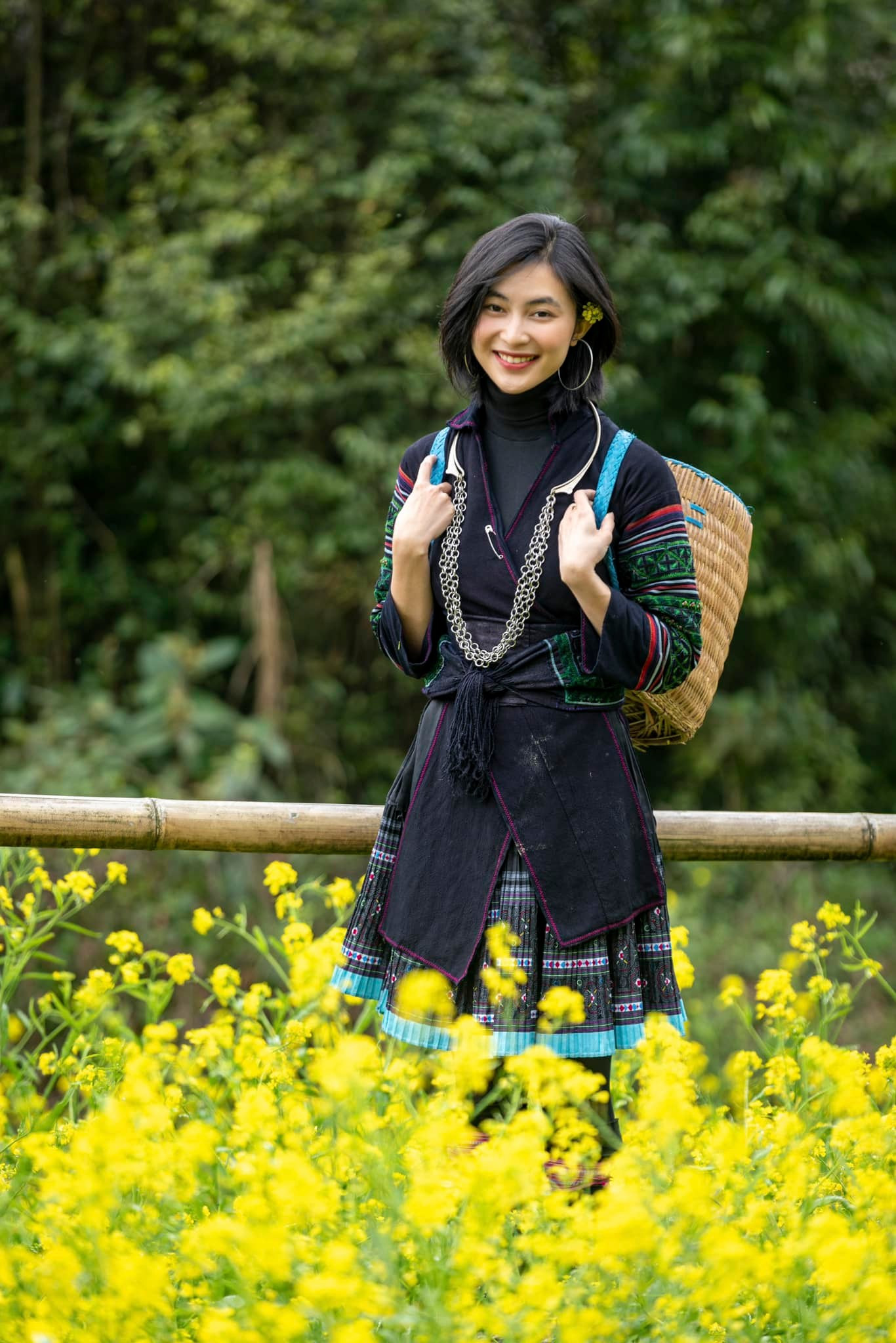 Hành trình xuyên Việt giúp Helly có nhiều trải nghiệm "thực địa" để tìm ra "tính bản địa" trong từng vùng miền.