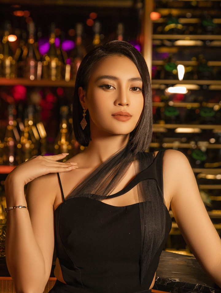 Ninh Dương Lan Ngọc đã có màn tái xuất điện ảnh ấn tượng trong Cô Gái Từ Quá Khứ. Ninh Dương Lan Ngọc đã có màn tái xuất điện ảnh ấn tượng trong Cô Gái Từ Quá Khứ.