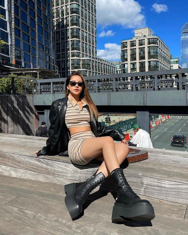 Chi Pu khoe trọn vóc dáng thon gọn cùng nguyên “cây” đồ hiệu.