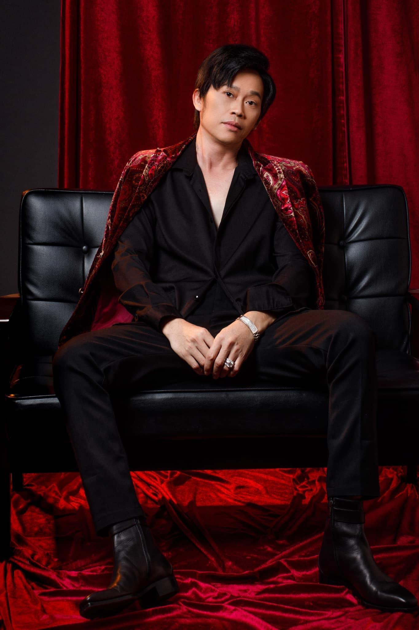 Dù với hình tượng nào, Hoài Linh vẫn là một nghệ sĩ được người hâm mộ và các đồng nghiệp vô cùng yêu mến. Dù với hình tượng nào, Hoài Linh vẫn là một nghệ sĩ được người hâm mộ và các đồng nghiệp vô cùng yêu mến.