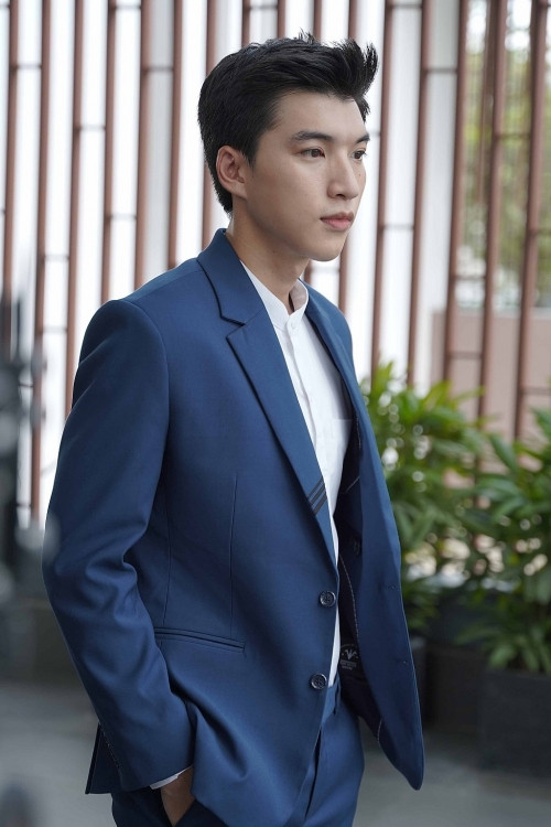 Nam rapper cũng lấn sân diễn xuất với vai diễn đầu tiên trong web-drama Chủ Tịch Giao Hàng.