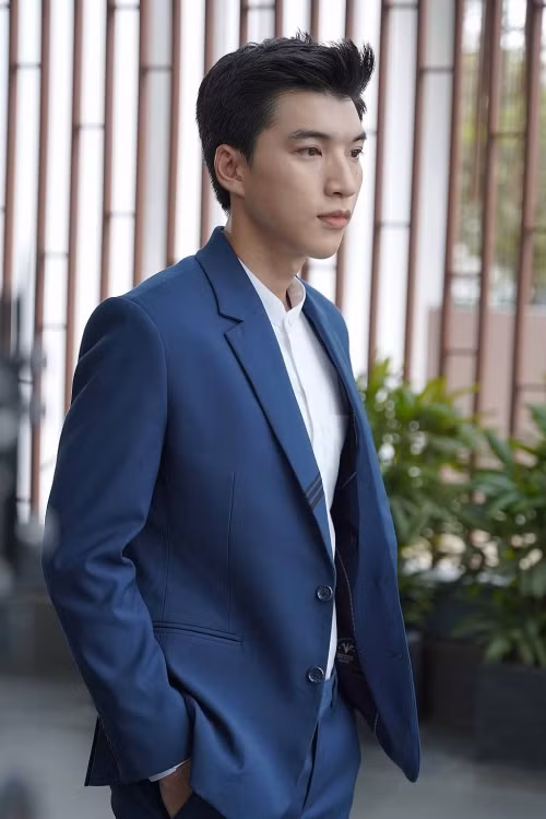 Nam rapper cũng lấn sân diễn xuất với vai diễn đầu tiên trong web-drama Chủ Tịch Giao Hàng.