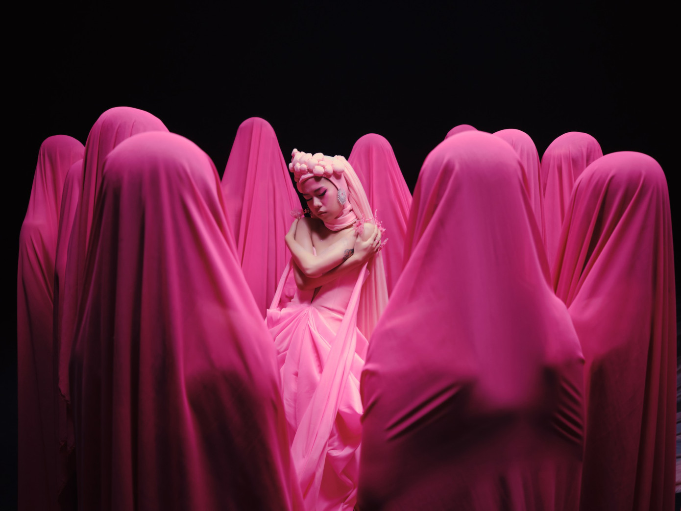 Ca khúc về người yêu cũ gây "suy" cho người nghe suốt thời gian dài - Nếu Lúc Đó của tlinh còn xuất sắc lọt Top Bài hát 2023 theo thống kê từ Spotify. Ca khúc về người yêu cũ gây "suy" cho người nghe suốt thời gian dài - Nếu Lúc Đó của tlinh còn xuất sắc lọt Top Bài hát 2023 theo thống kê từ Spotify.