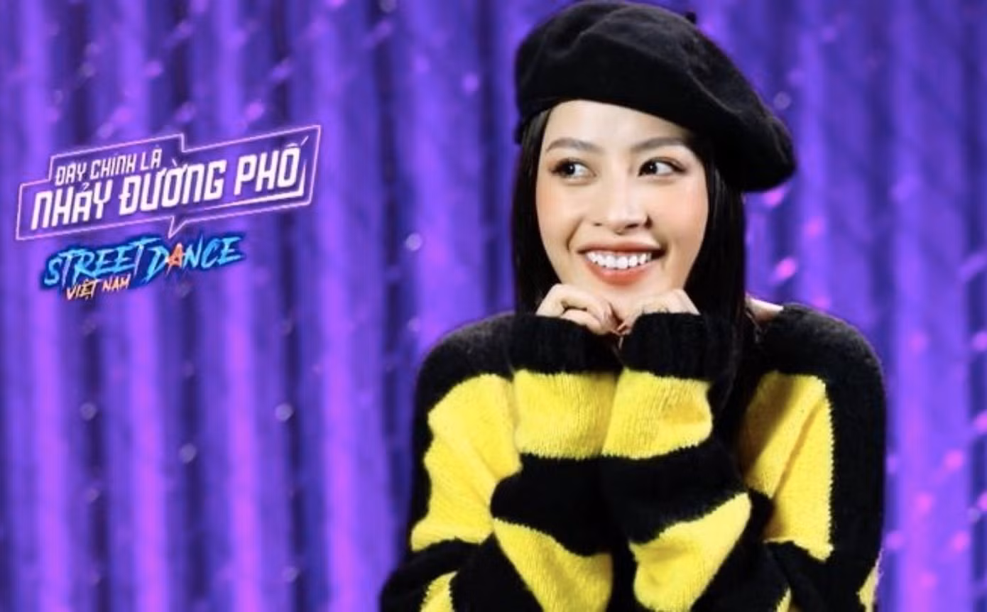 Chi Pu phấn khích trước những thí sinh "có nhan sắc".