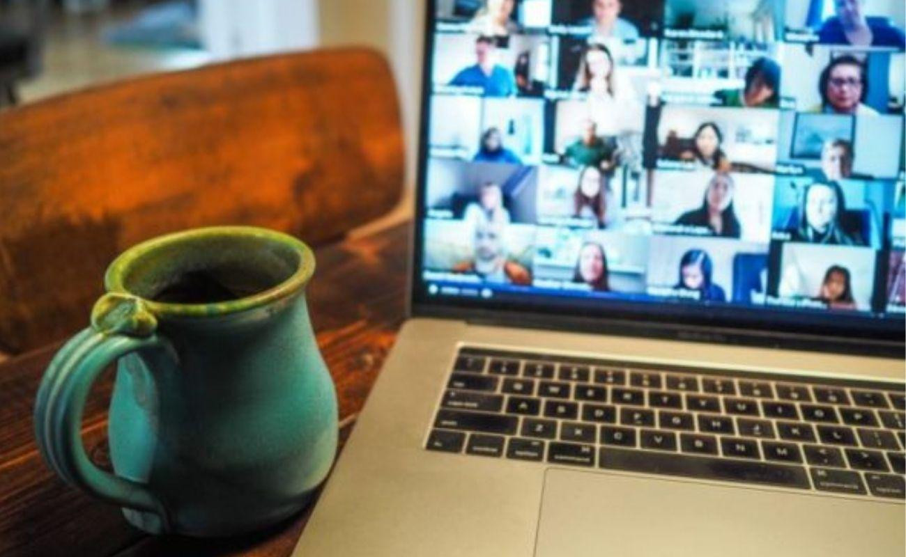 Dù không phải lễ tết nhưng sau mỗi cuộc gọi qua màn hình nhỏ luôn có lời chúc sức khỏe, bình an. Ảnh minh họa tổng hợp: Internet Dù không phải lễ tết nhưng sau mỗi cuộc gọi qua màn hình nhỏ luôn có lời chúc sức khỏe, bình an. Ảnh minh họa tổng hợp: Internet