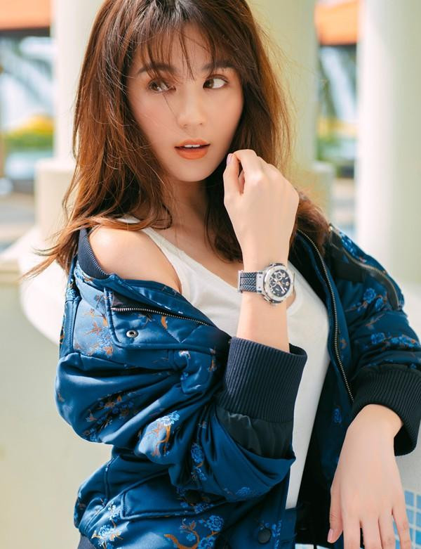 Những chiếc đồng hồ tiền tỷ của Ngọc Trinh luôn khiến dân tình choáng ngợp.