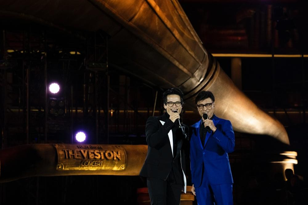 Hà Anh Tuấn và ca sĩ Tuấn Ngọc Hà Anh Tuấn và ca sĩ Tuấn Ngọc