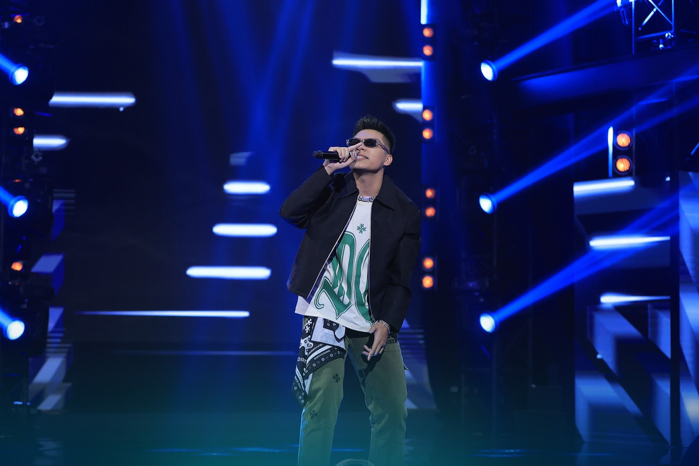 Gây ấn tượng bởi cách đi fast-flow, STRANGE nhận về 70% lượt bình chọn từ khán giả và đạp chọn từ HLV Andree. Tuy nhiên, nam rapper còn nhiều hạn chế về kĩ thuật Rap. Gây ấn tượng bởi cách đi fast-flow, STRANGE nhận về 70% lượt bình chọn từ khán giả và đạp chọn từ HLV Andree. Tuy nhiên, nam rapper còn nhiều hạn chế về kĩ thuật Rap.