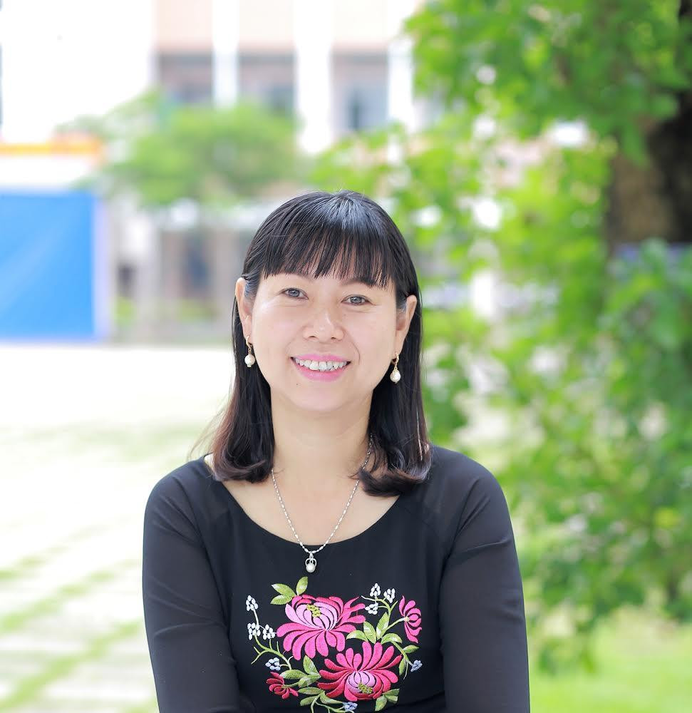 Cô Đặng Thị Kim Phượng - Hiệu trưởng trường THPT chuyên Thoại Ngọc Hầu, An Giang. Ảnh: NVCC Cô Đặng Thị Kim Phượng - Hiệu trưởng trường THPT chuyên Thoại Ngọc Hầu, An Giang. Ảnh: NVCC
