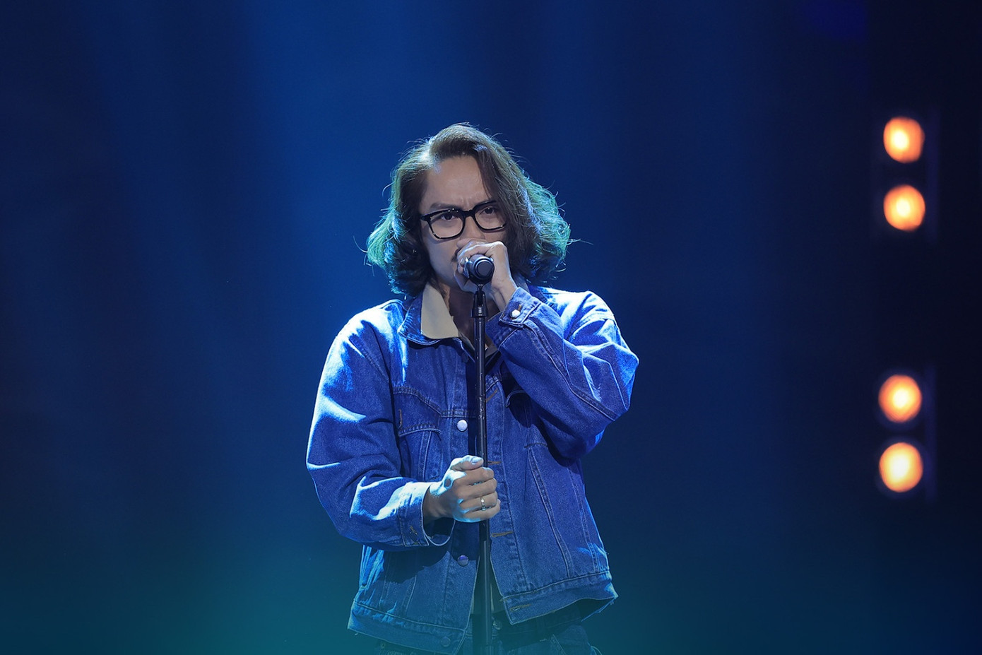 Các rap fan bức xúc cho rằng kết quả từ khán giả trường quay quá cảm tính, không có chuyên môn về Rap. Điều đó dễ khiến chương trình "vụt mất" nhiều tên tuổi tài năng.