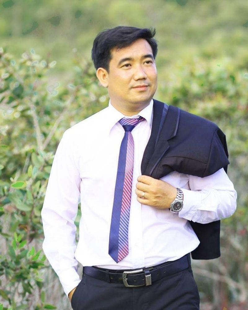 Thầy Võ Ngọc Trưởng. Ảnh: FBNV Thầy Võ Ngọc Trưởng. Ảnh: FBNV