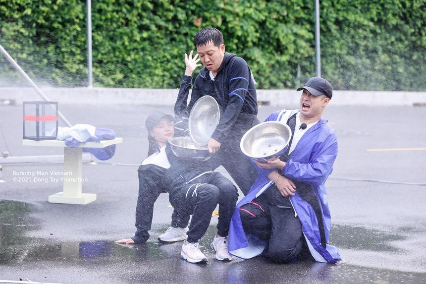 Thử thách đón thành viên mới khá dài dòng, lê thê.