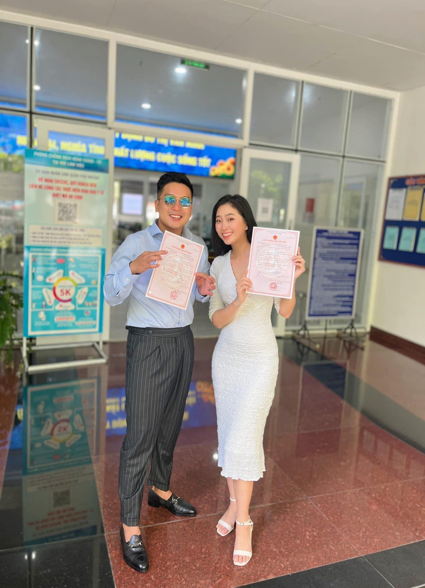 Liêu Hà Trinh và Anh Khoa đã trở thành vợ chồng hợp pháp từ tháng 5. Liêu Hà Trinh và Anh Khoa đã trở thành vợ chồng hợp pháp từ tháng 5.