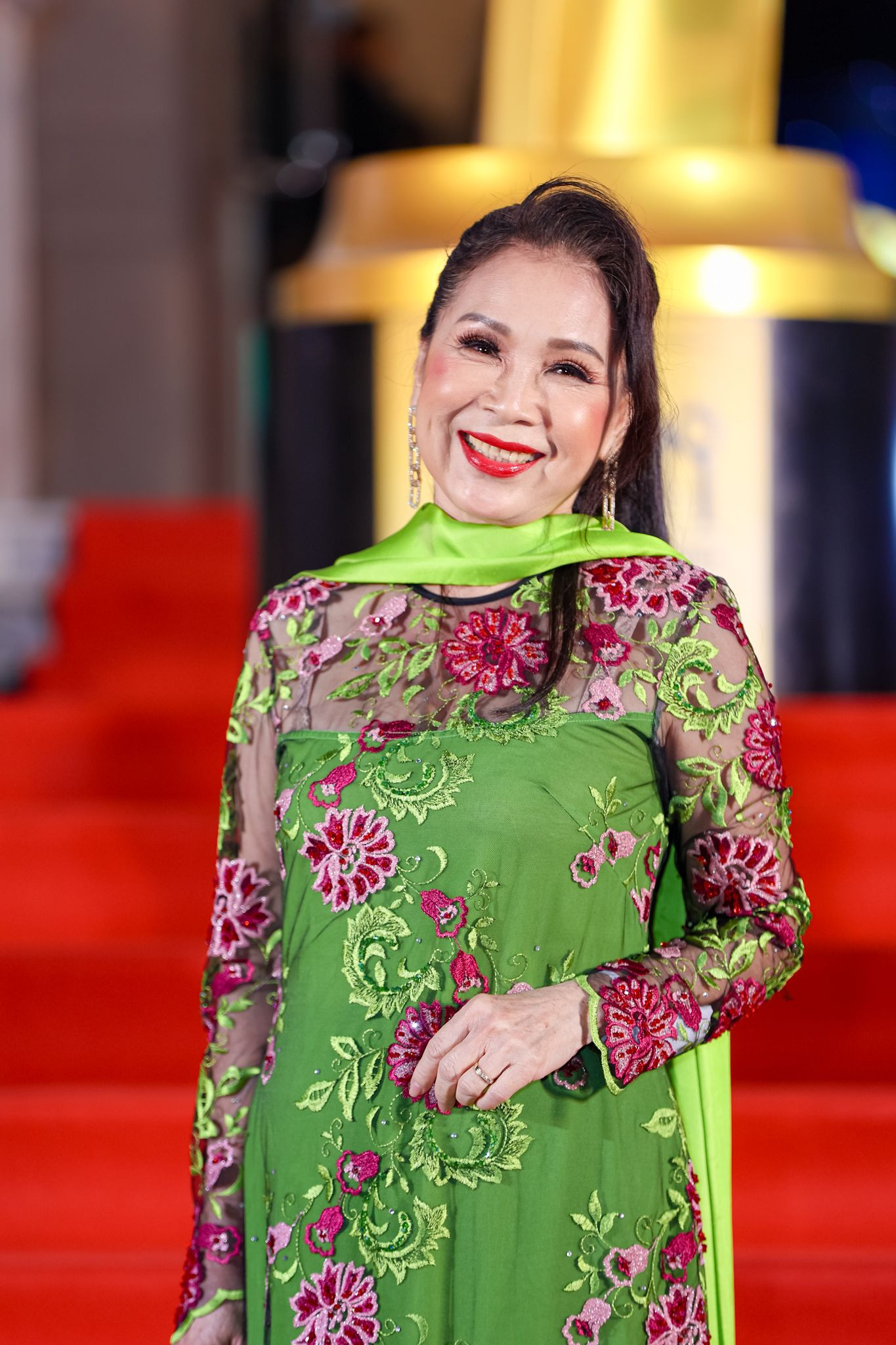 NSND Kim Xuân đã có màn "hắc hóa" đầy ấn tượng trong bộ phim điện ảnh "Hạnh Phúc Máu" NSND Kim Xuân đã có màn "hắc hóa" đầy ấn tượng trong bộ phim điện ảnh "Hạnh Phúc Máu"